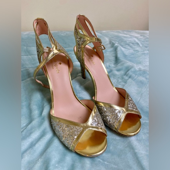 kate spade Shoes - Kate Spade Women’s Oak Heeled Sandal Gold Silver Glitter Size 8.5